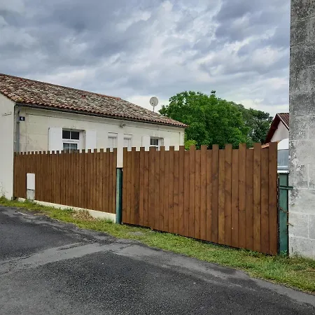 Appartements Danciu Jonzac Exterior photo